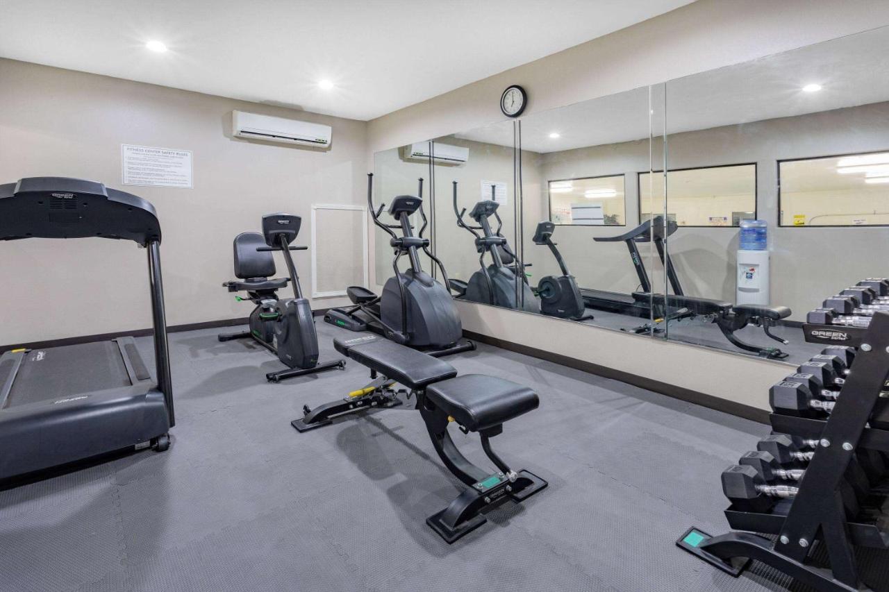 Baymont By Wyndham Milan Hotel Luaran gambar