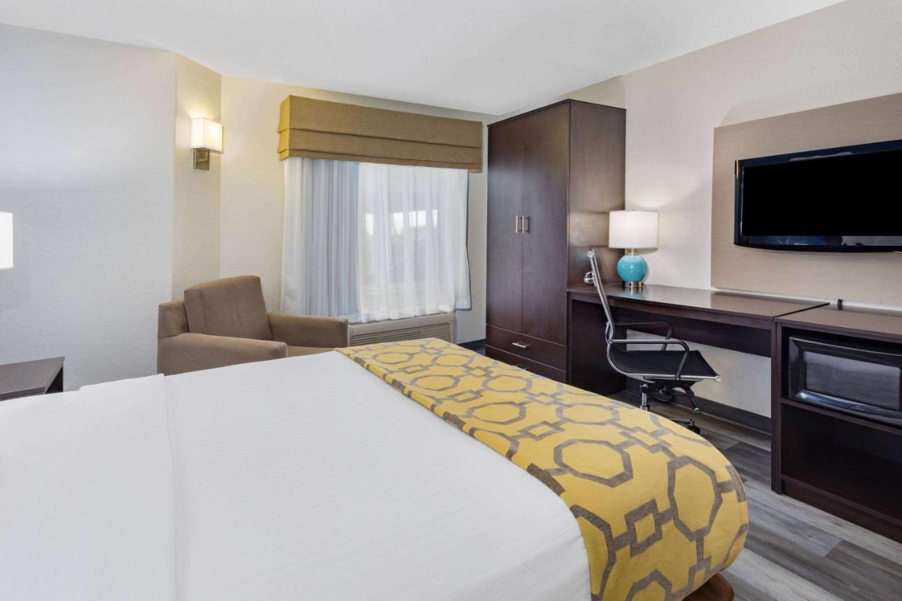Baymont By Wyndham Milan Hotel Luaran gambar